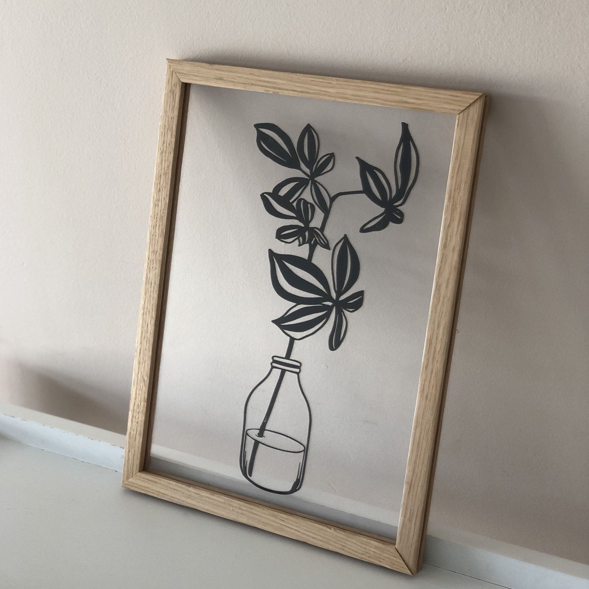 Floating Vase in Wooden Frame - ShapeMixer