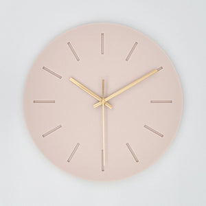 שעון קיר מעוצב לבית - דגם קו - לבן פודרה - ShapeMixer